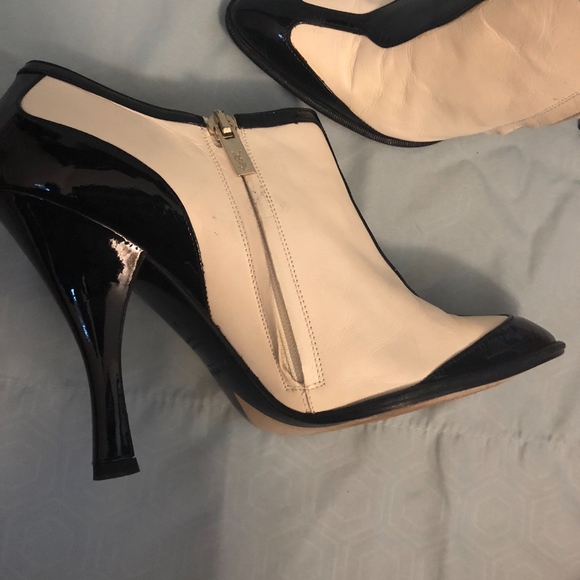 Size 36 (US 6) SAINT LAURENT Leather Vintage Boot - Picture 3 of 8